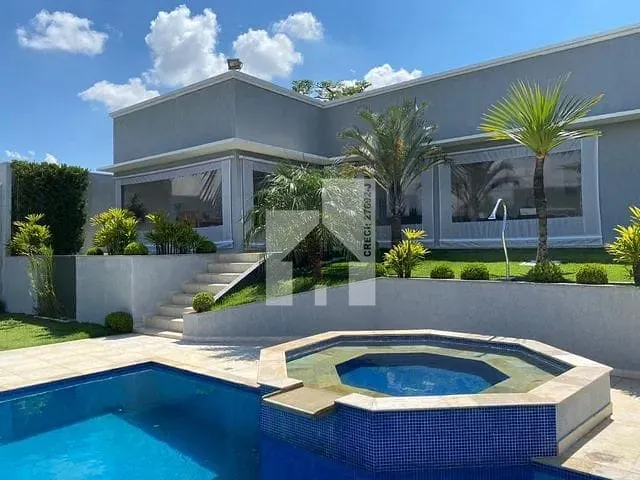 Casa com 1037m² 3 quartos e 4 banheiros, à venda, no bairro Caxambu em Jundiaí