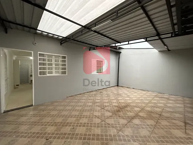 Casa 2 quartos e 1 banheiro, à venda, no bairro Jardim Treviso em Pirassununga