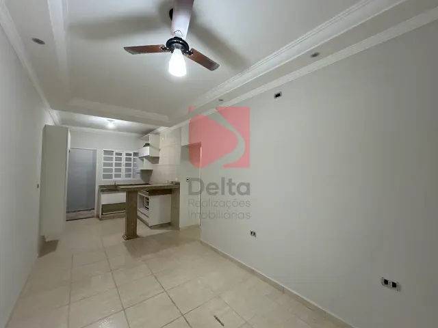 Casa 2 quartos e 1 banheiro, à venda, no bairro Jardim Treviso em Pirassununga