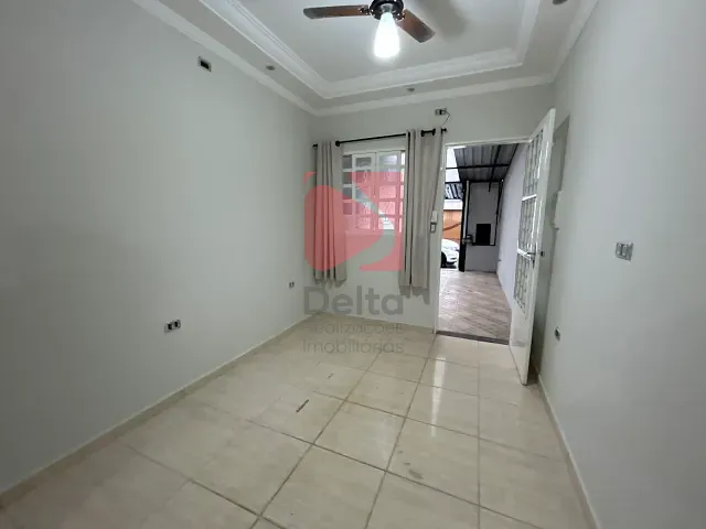 Casa 2 quartos e 1 banheiro, à venda, no bairro Jardim Treviso em Pirassununga