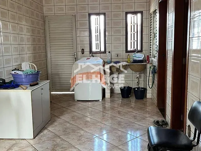 Casa com 380m² 4 quartos e 4 banheiros, à venda, no bairro Jardim Itália em Cuiabá