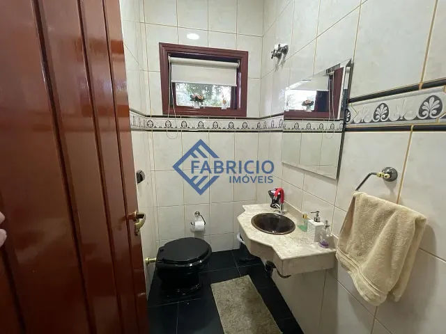 Casa com 800m² 3 quartos e 4 banheiros, à venda, no bairro Vista Alegre em Vinhedo