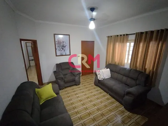Casa com 256m² 3 quartos e 2 banheiros, à venda, no bairro Vila Rosa em Taquaritinga