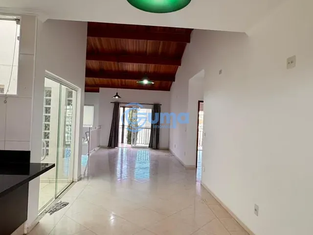 Casa com 331m² 4 quartos e 6 banheiros, para alugar, no bairro Condomínio Residencial Euroville em Bragança Paulista