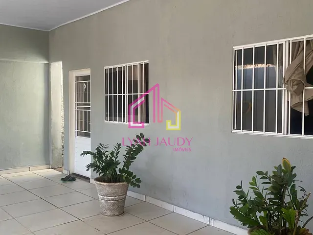 Casa com 200m² 3 quartos e 2 banheiros, à venda, no bairro Nova Conquista em Cuiabá