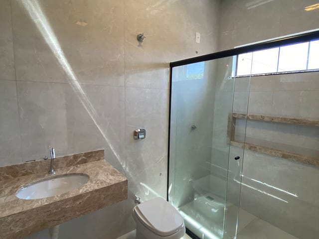 Casa com 210m² 3 quartos e 2 banheiros, à venda, no bairro Jardim Curitiba em Sinop