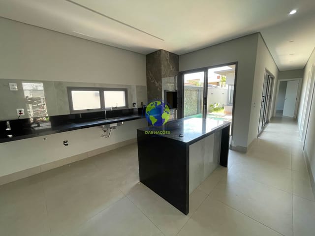 Casa com 250m² 3 quartos e 1 banheiro, à venda, no bairro Condomínio Primor das Torres em Cuiabá