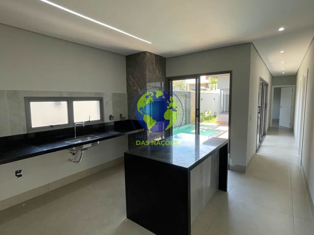 Casa com 250m² 3 quartos e 1 banheiro, à venda, no bairro Condomínio Primor das Torres em Cuiabá