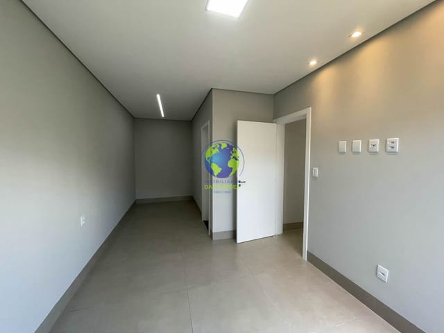 Casa com 250m² 3 quartos e 1 banheiro, à venda, no bairro Condomínio Primor das Torres em Cuiabá