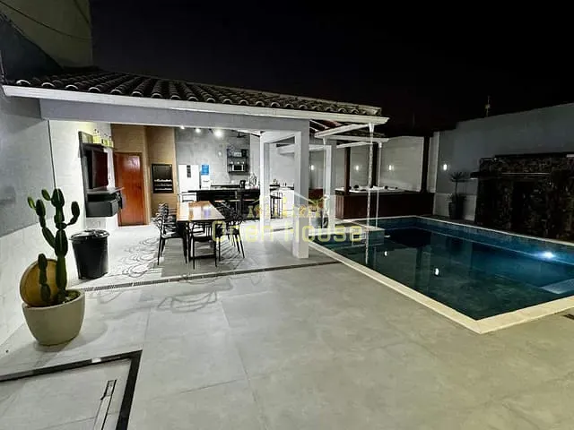 Casa com 360m² 3 quartos e 5 banheiros, à venda, no bairro Morada da Colina em Volta Redonda