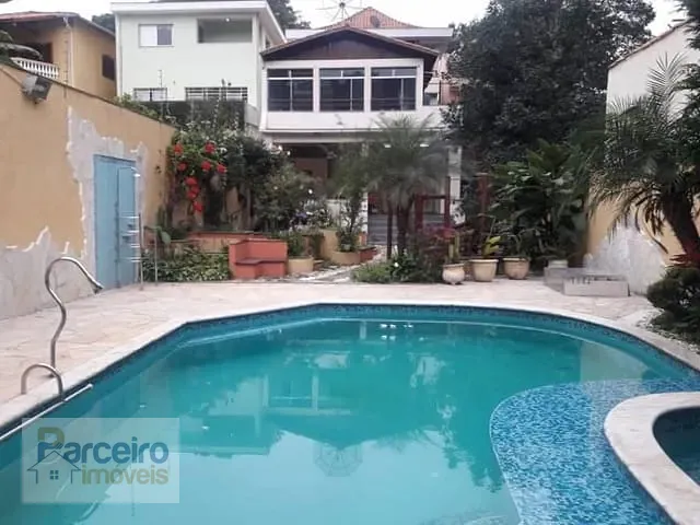 Casa com 647m² 6 quartos e 5 banheiros, à venda, no bairro Horto Florestal em São Paulo