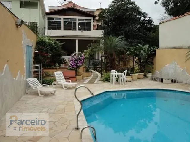 Casa com 647m² 6 quartos e 5 banheiros, à venda, no bairro Horto Florestal em São Paulo