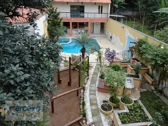 Casa com 647m² 6 quartos e 5 banheiros, à venda, no bairro Horto Florestal em São Paulo