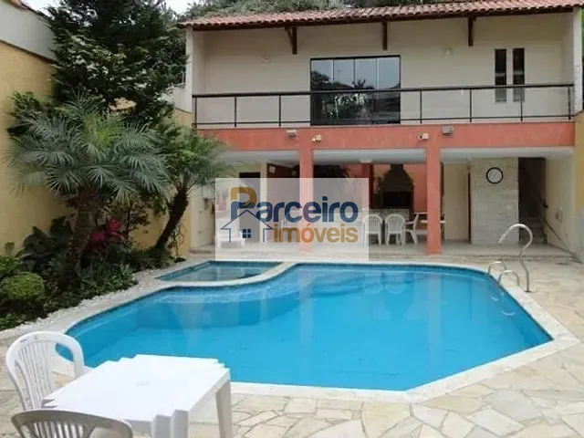Casa com 647m² 6 quartos e 5 banheiros, à venda, no bairro Horto Florestal em São Paulo