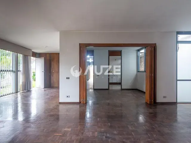 Casa com 252m² 3 quartos e 1 banheiro, à venda, no bairro Alto da Glória em Curitiba