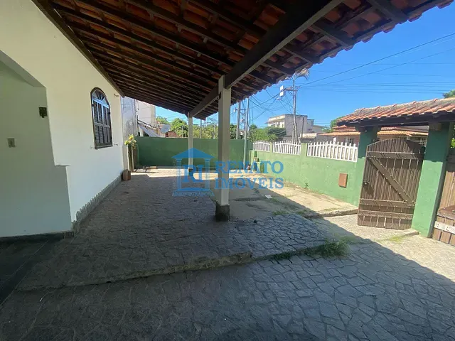 Casa 2 quartos e 2 banheiros, para alugar, no bairro Centro em Maricá