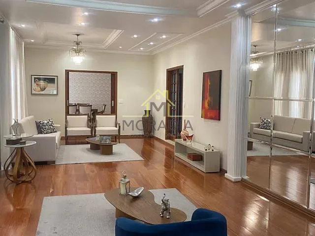Casa com 680m² 3 quartos e 6 banheiros, à venda, no bairro Jardim Nova Guaxupé em Guaxupé