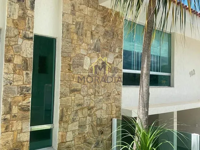 Casa com 680m² 3 quartos e 6 banheiros, à venda, no bairro Jardim Nova Guaxupé em Guaxupé