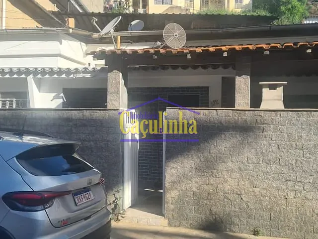 Casa com 1m² 2 quartos e 1 banheiro, à venda, no bairro Centro em Barra do Piraí
