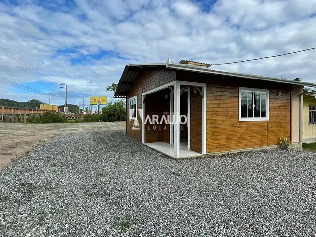 Casa com 100m² 2 quartos e 1 banheiro, para alugar, no bairro Machados em Navegantes