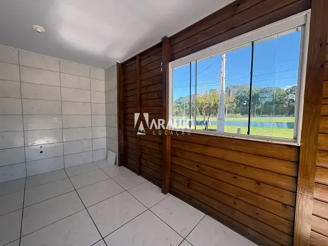 Casa com 100m² 2 quartos e 1 banheiro, para alugar, no bairro Machados em Navegantes