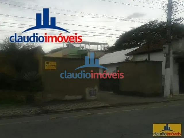 Casa 3 quartos e 2 banheiros, à venda, no bairro Saudade em Barra Mansa