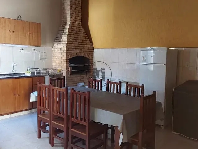 Casa com 170m² 2 quartos e 2 banheiros, à venda, no bairro Vila Municipal I em Guaratinguetá