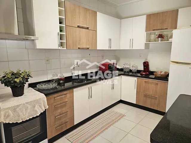 Casa com 258m² 3 quartos e 3 banheiros, à venda, no bairro Jardim Bom Clima em Cuiabá