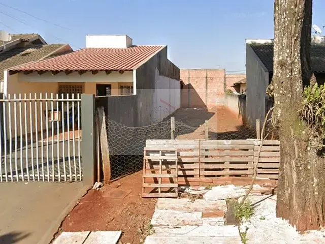 Casa 3 quartos e 1 banheiro, à venda, no bairro Conjunto Habitacional Santiago em Rolândia