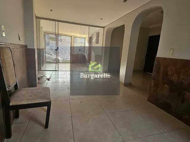 Casa 3 quartos e 2 banheiros, para alugar, no bairro Retiro em Lavras