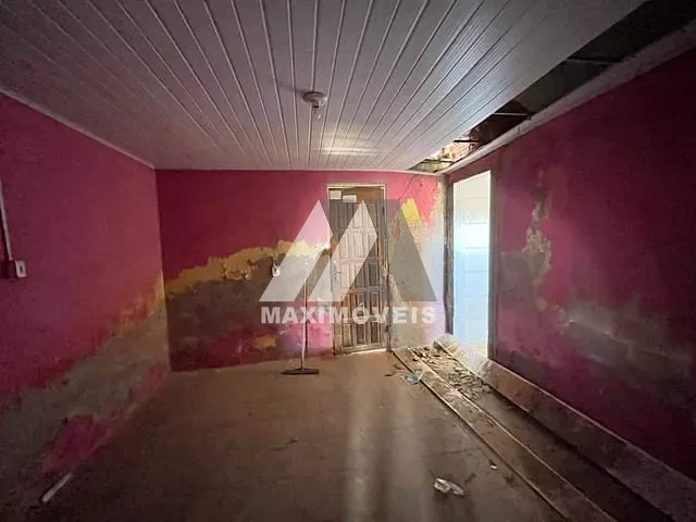 Casa com 240m² 2 quartos e 1 banheiro, à venda, no bairro Canoeiro José Alves de Carvalho em Araçuaí