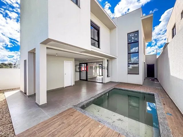Casa com 254m² 3 quartos e 4 banheiros, à venda, no bairro Gleba Simon Frazer em Londrina