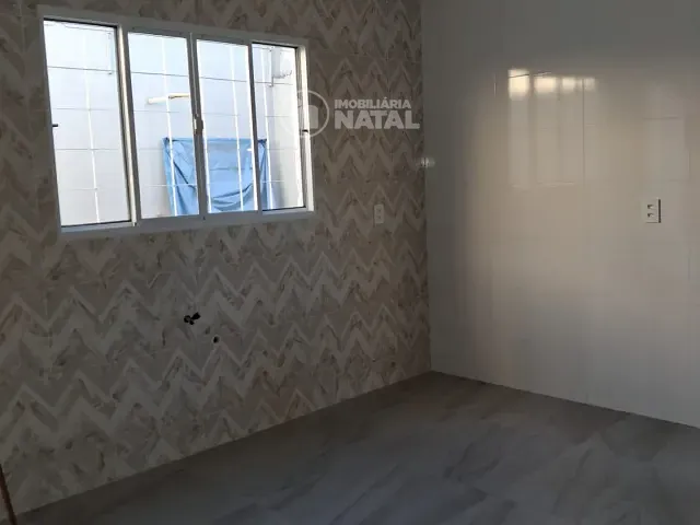 Casa com 150m² 2 quartos e 1 banheiro, à venda, no bairro Jardim do Sol em Londrina