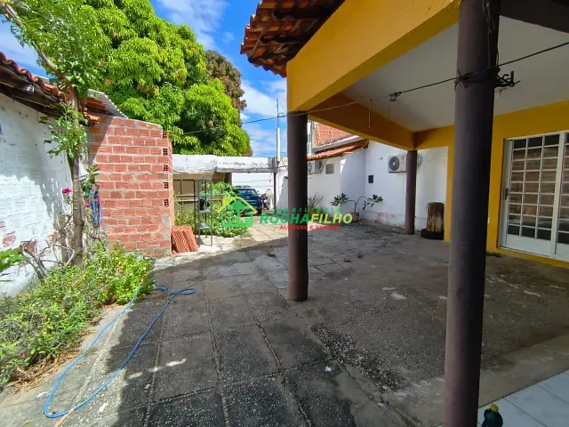 Casa com 190m² 3 quartos e 3 banheiros, à venda, no bairro Jóquei em Teresina