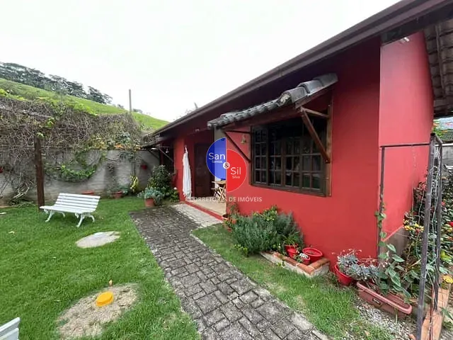 Casa com 620m² 4 quartos e 5 banheiros, à venda, no bairro Cotia em Guapimirim