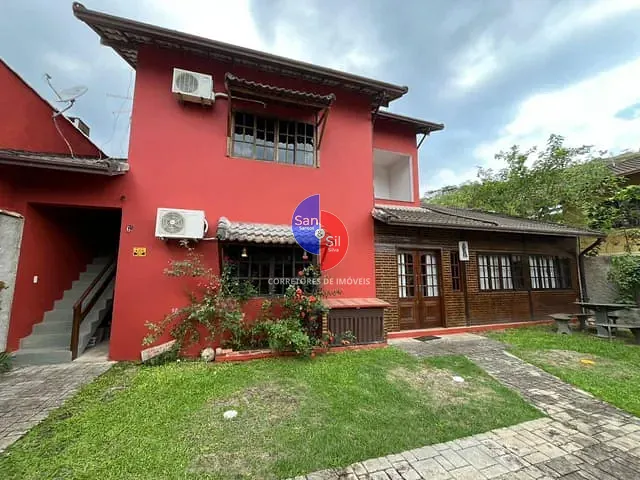 Casa com 620m² 4 quartos e 5 banheiros, à venda, no bairro Cotia em Guapimirim