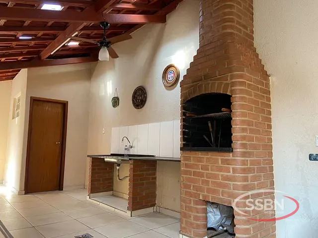 Casa 3 quartos e 4 banheiros, à venda, no bairro Jardim Das Palmeiras I em Nova Odessa