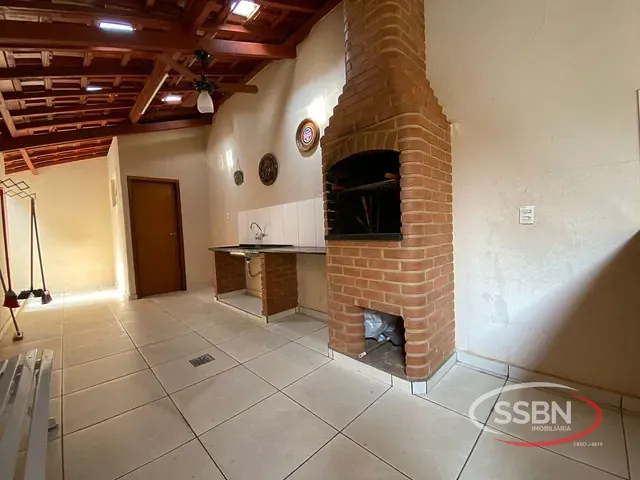 Casa 3 quartos e 4 banheiros, à venda, no bairro Jardim Das Palmeiras I em Nova Odessa