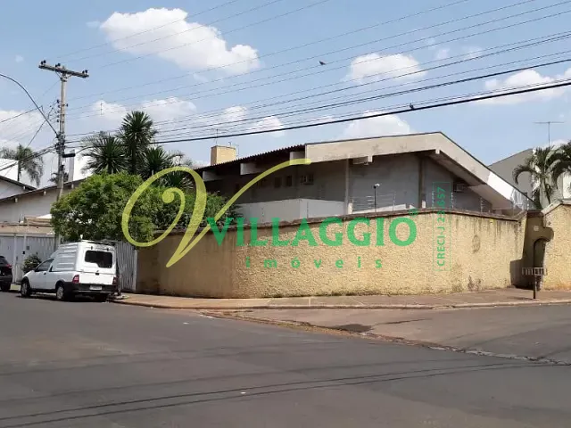 Casa com 1000m² 4 quartos e 6 banheiros, para alugar, no bairro Vila São José em São José do Rio Preto