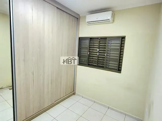 Casa 2 quartos e 2 banheiros, à venda, no bairro Jardim Vânia Maria em Bauru