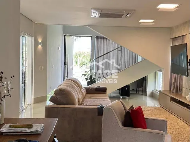 Casa com 470m² 3 quartos e 5 banheiros, à venda, no bairro Jardim Itália em Cuiabá