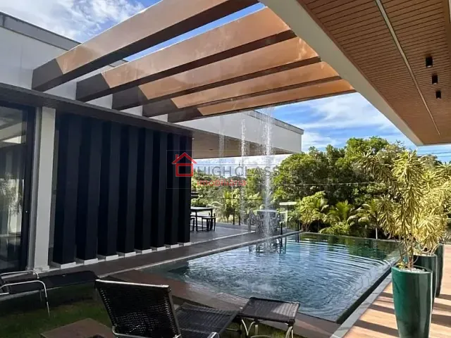 Casa com 872m² 4 quartos e 6 banheiros, à venda, no bairro Cond. Jardins Veneza em Vila Velha