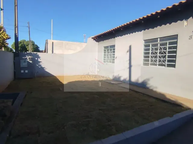 Casa com 200m² 3 quartos e 1 banheiro, para alugar, no bairro Santiago em Rolândia