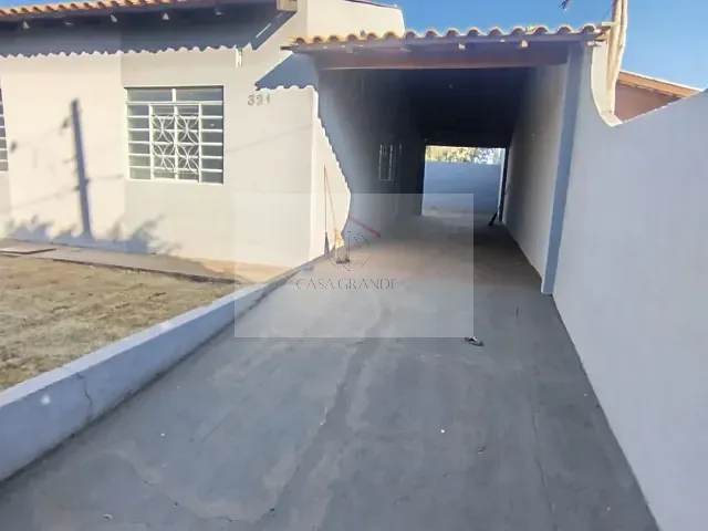 Casa com 200m² 3 quartos e 1 banheiro, para alugar, no bairro Santiago em Rolândia