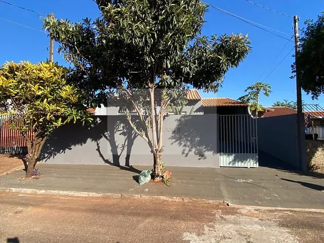 Casa com 200m² 3 quartos e 1 banheiro, para alugar, no bairro Santiago em Rolândia
