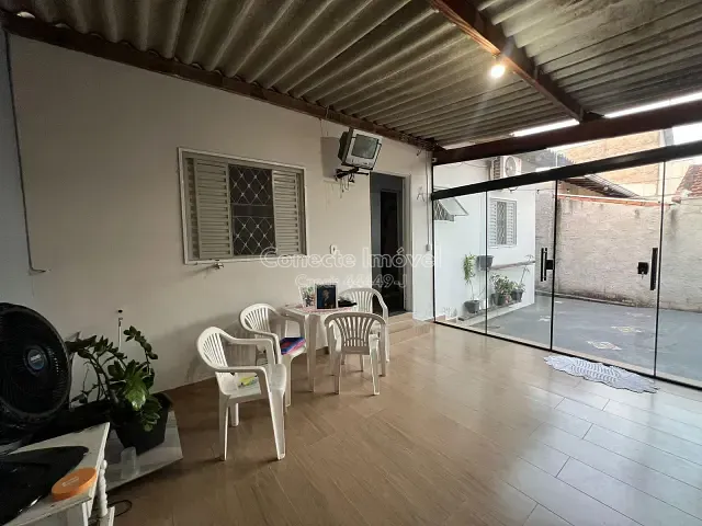 Casa com 200m² 3 quartos e 2 banheiros, à venda, no bairro Nassif em Jaguariúna