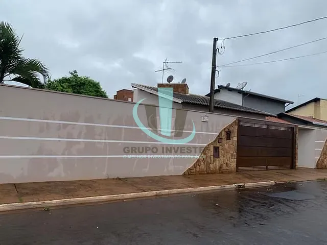 Casa com 616m² 3 quartos e 3 banheiros, para alugar, no bairro Jardim dos Flamboyants em Araraquara