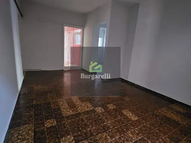 Casa 3 quartos e 2 banheiros, para alugar, no bairro Retiro em Lavras