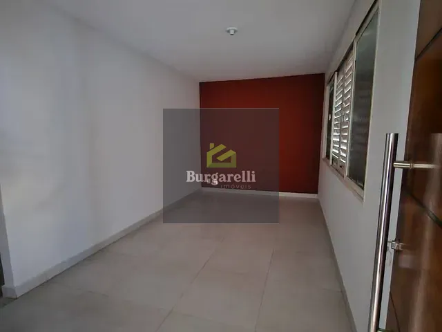 Casa 3 quartos e 2 banheiros, para alugar, no bairro Retiro em Lavras