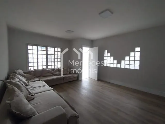 Casa com 405m² 3 quartos e 3 banheiros, à venda, no bairro Praia dos Amores em Balneário Camboriú